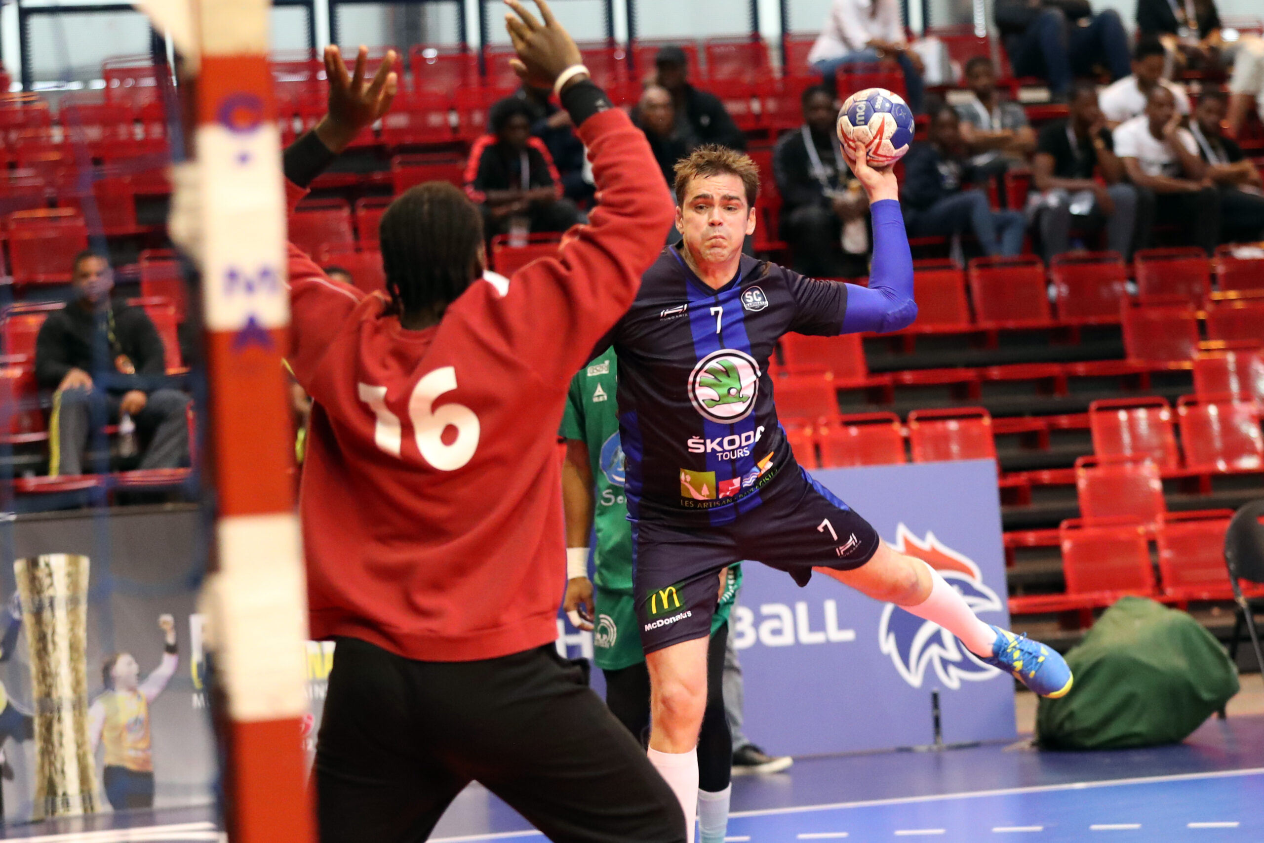 DÉCISIONS RELATIVES AUX CHAMPIONNATS NATIONAUX FÉMININS & MASCULINS