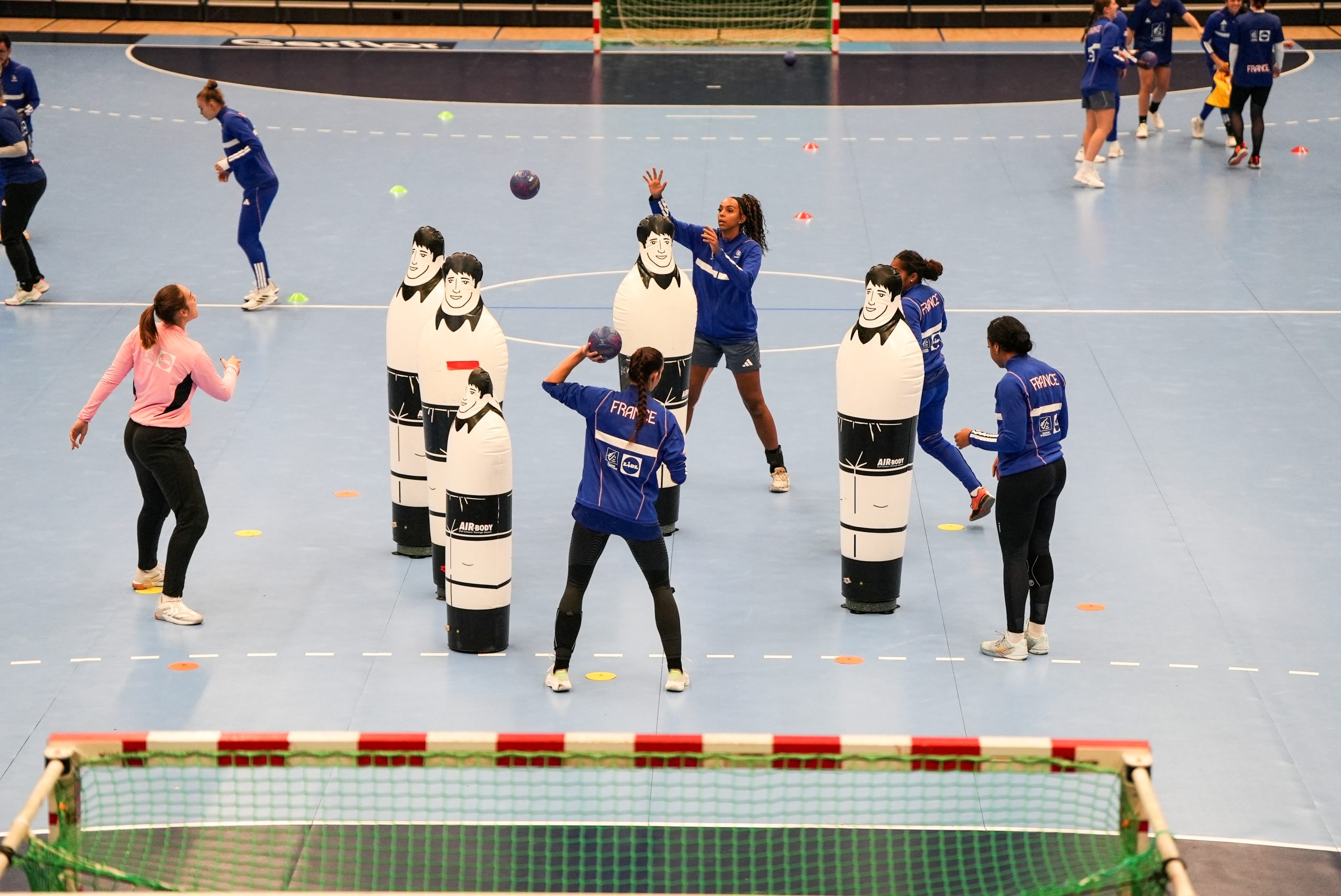 https://www.ffhandball.fr/wp-content/uploads/2025/10/entrainement_am_-_18-10-2025_-_brool_video-144-scaled.jpg