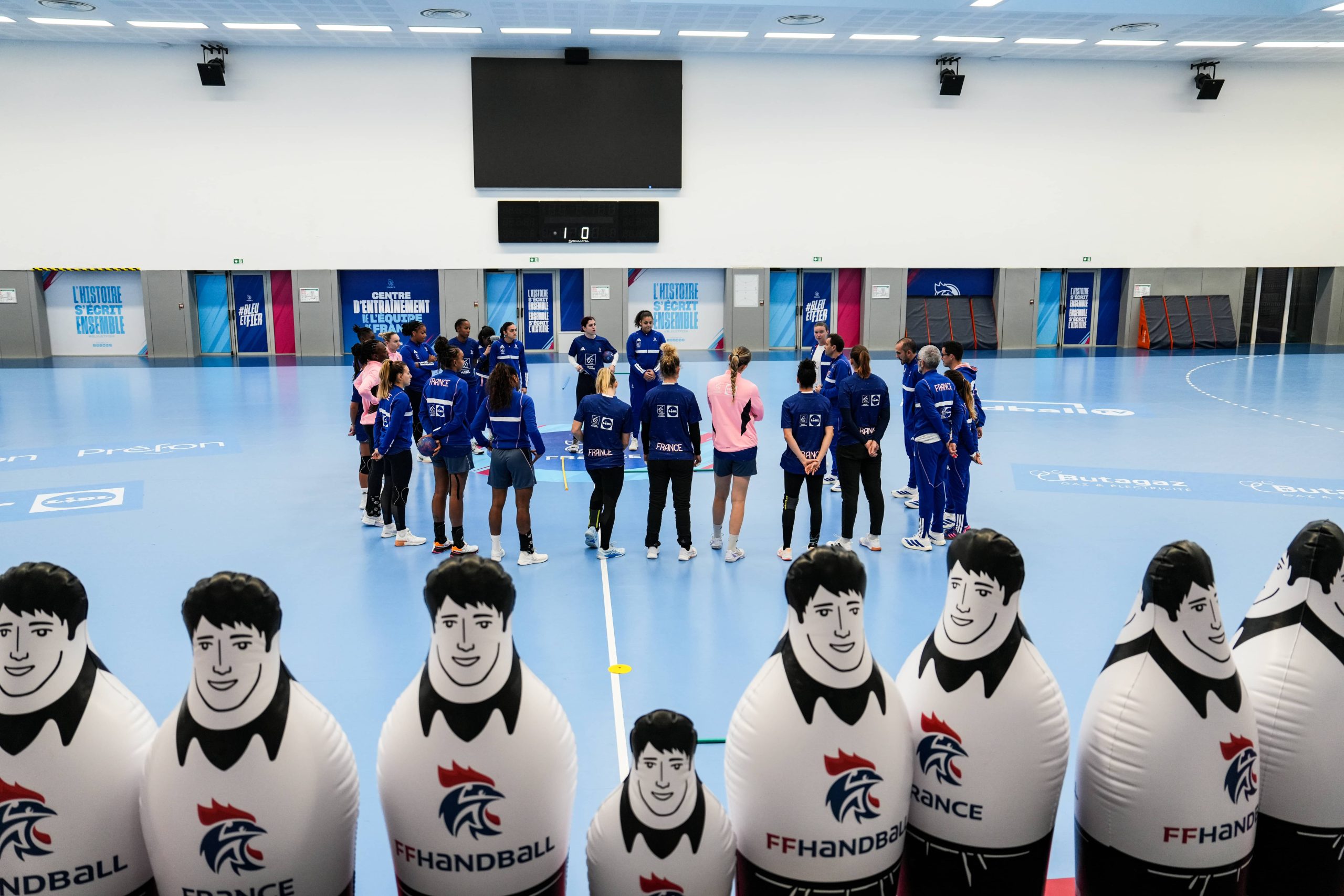 https://www.ffhandball.fr/wp-content/uploads/2025/11/entrainement_am-_18_11_25_-_edf_f_-__novembre_2025_-__edf_f_-_brool_video-238-2-scaled.jpg
