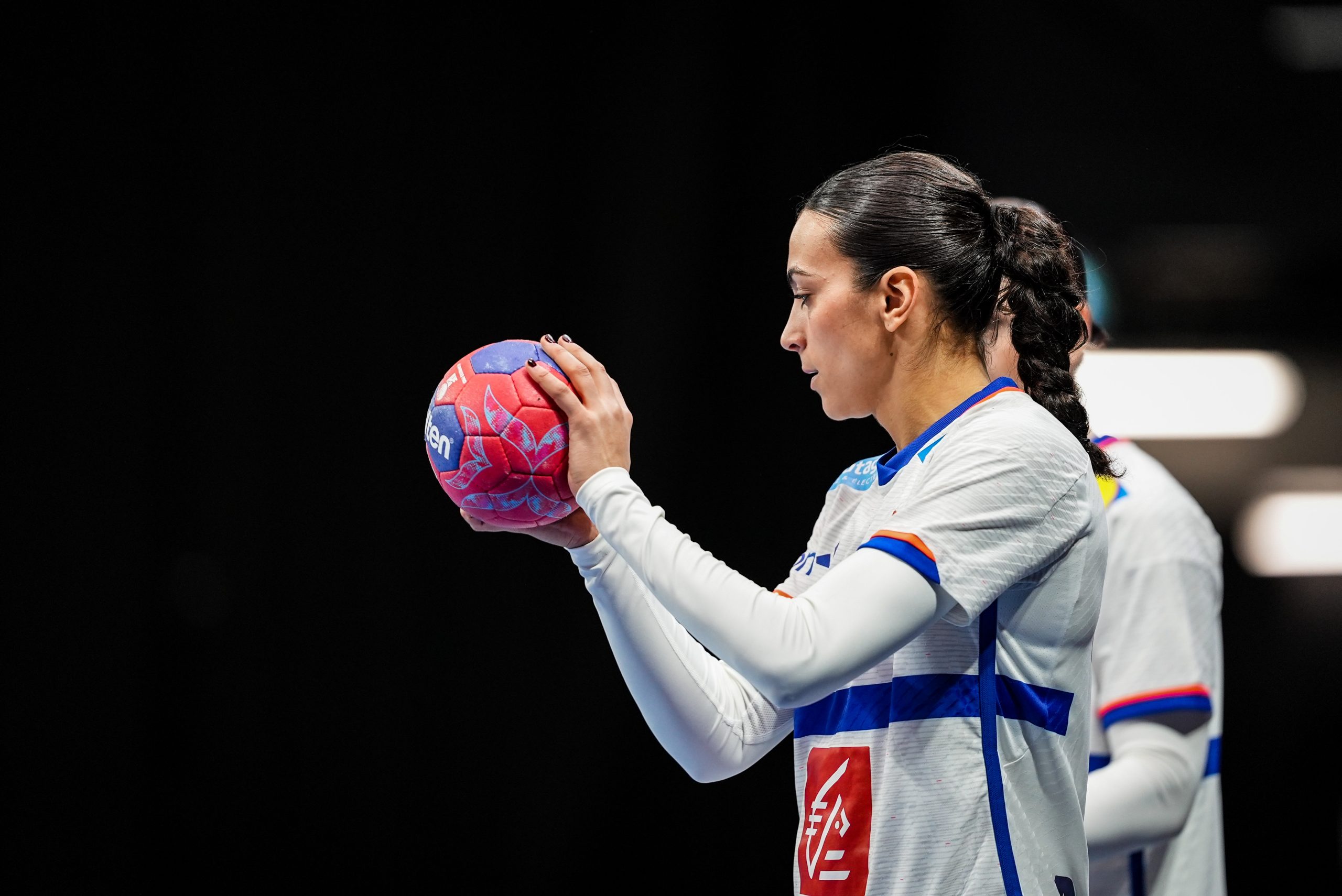 https://www.ffhandball.fr/wp-content/uploads/2025/12/match_-_chine_-_france_-_30_11_25_-_tour_preliminaire_-_edf_f_-_brool_video-070-1-scaled.jpg