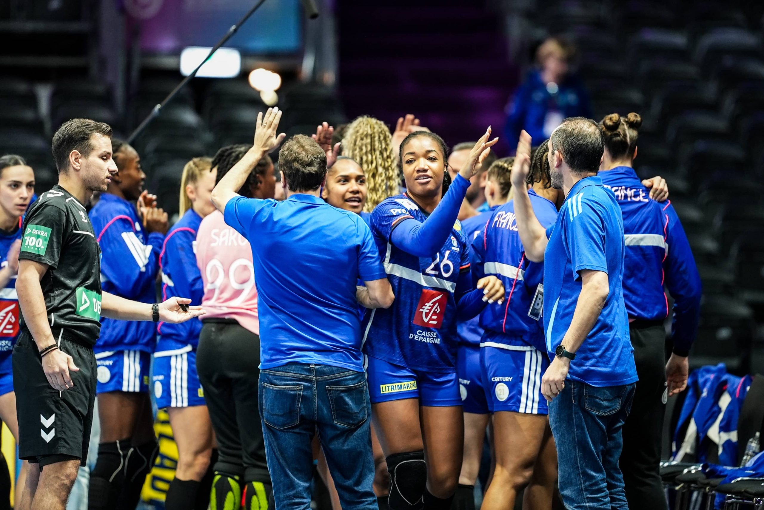 https://www.ffhandball.fr/wp-content/uploads/2025/12/match_-_danemark_-_france_-_main_round_-_10_12_25_-_edf_f_-_ffhandball_-_brool_video-83-2-scaled.jpg