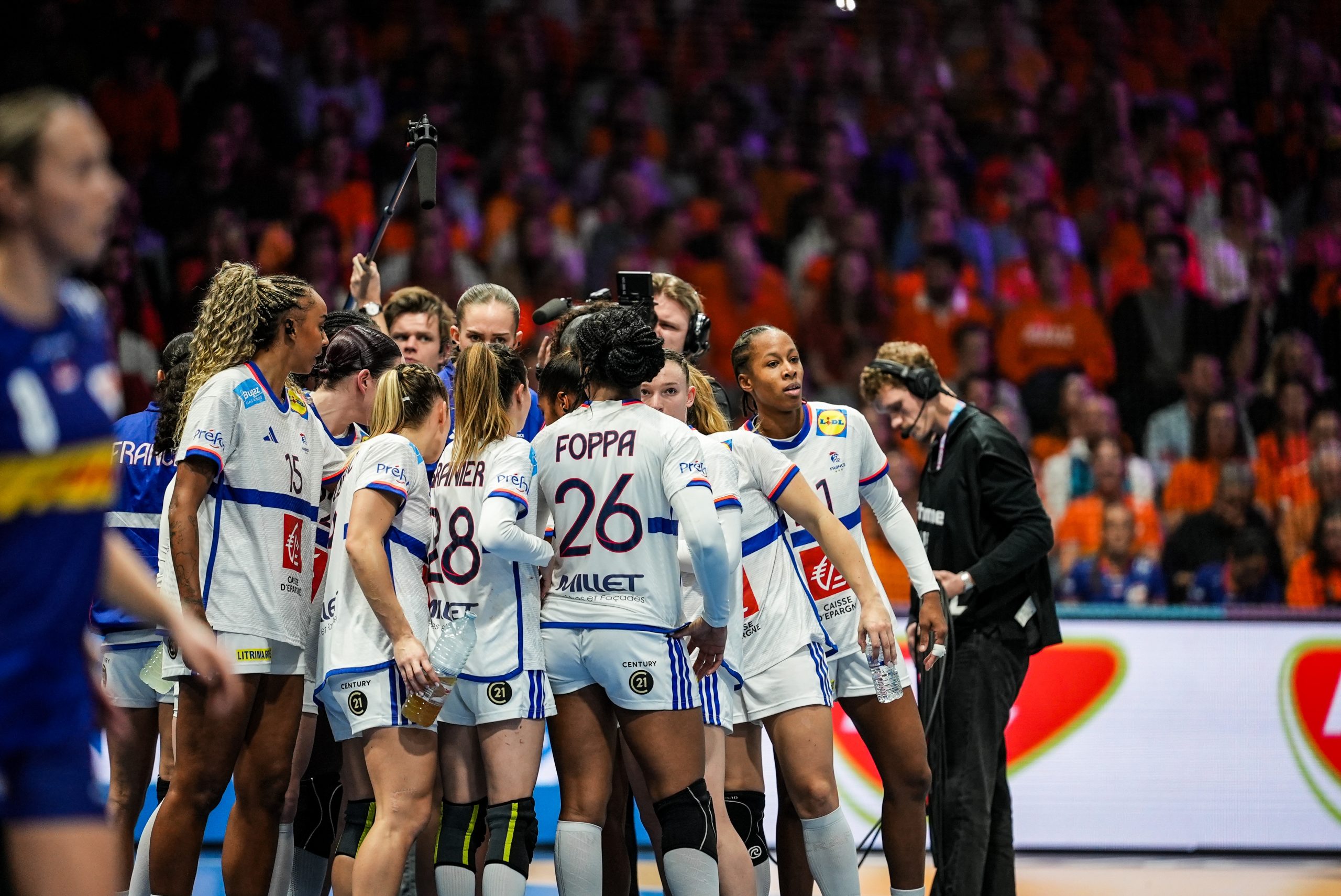 https://www.ffhandball.fr/wp-content/uploads/2025/12/match_-_france_-_pays-bas_-_main_round_-_8_12_25_-_edf_f_-_ffhandball_-_brool_video-01-494-scaled.jpg